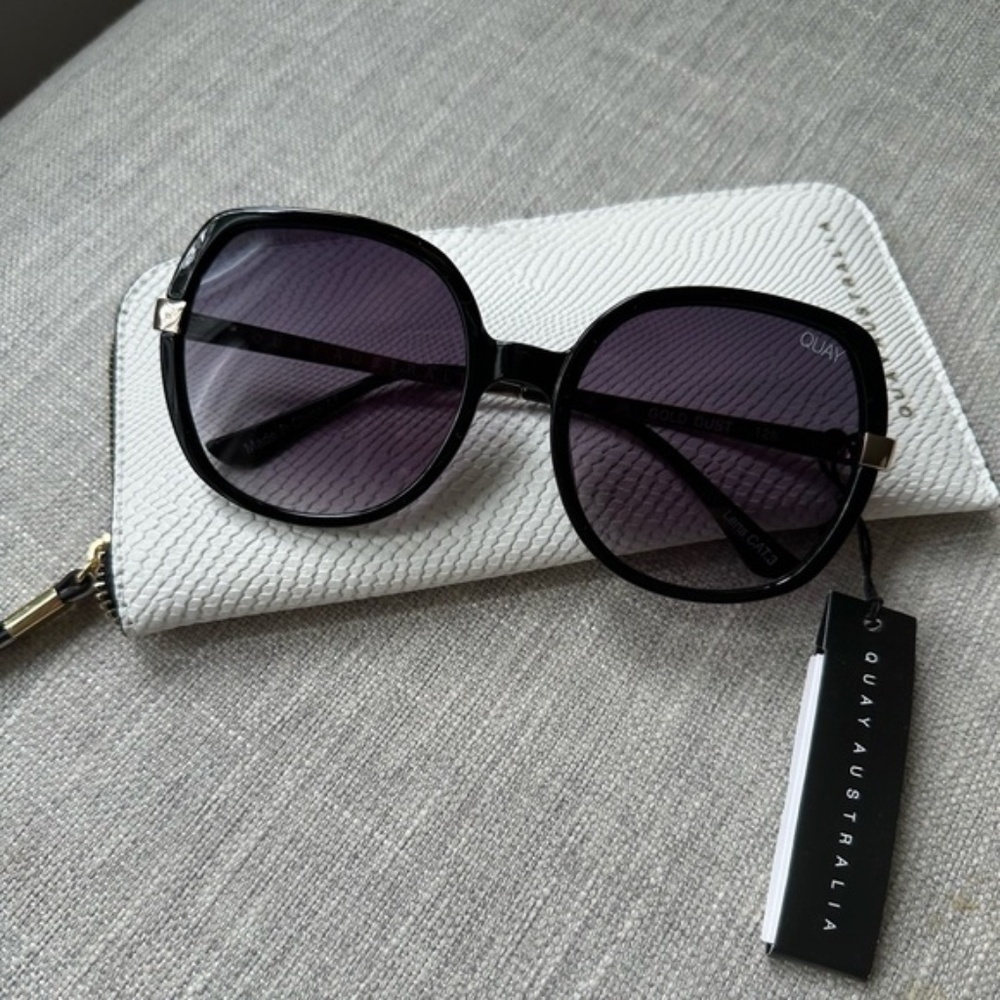 Quay Australia x Chrissy Teigen Gold Dust Sunglasses Black/ Gold NWT